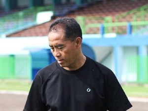 Uut Kuswendi, Buruh Perkebunan Asal Cikajang yang Jadi Legenda Persib