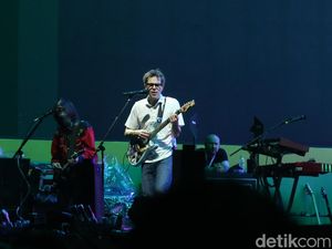 Weezer Sambut Reuni Oasis Pakai Video Cover