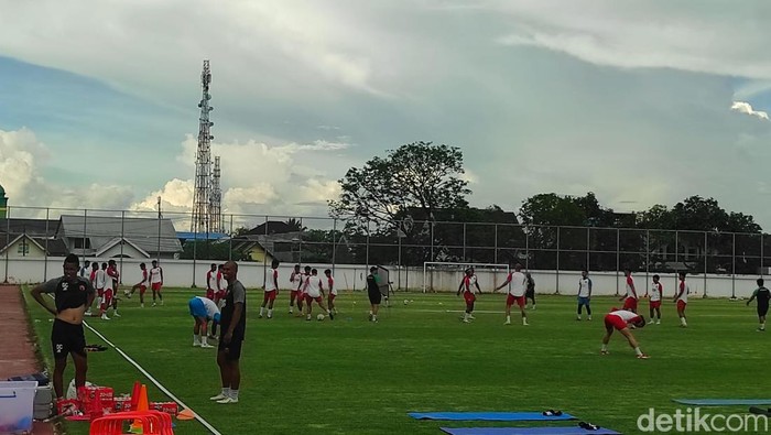 2 pemain PSM Makassar Yakob Sayuri dan Ramadhan Sananta absen latihan usai gabung TC Timnas Indonesia