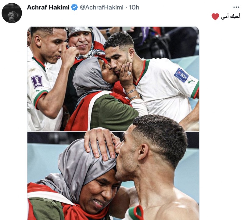 Achraf Hakimi Cium Ibu