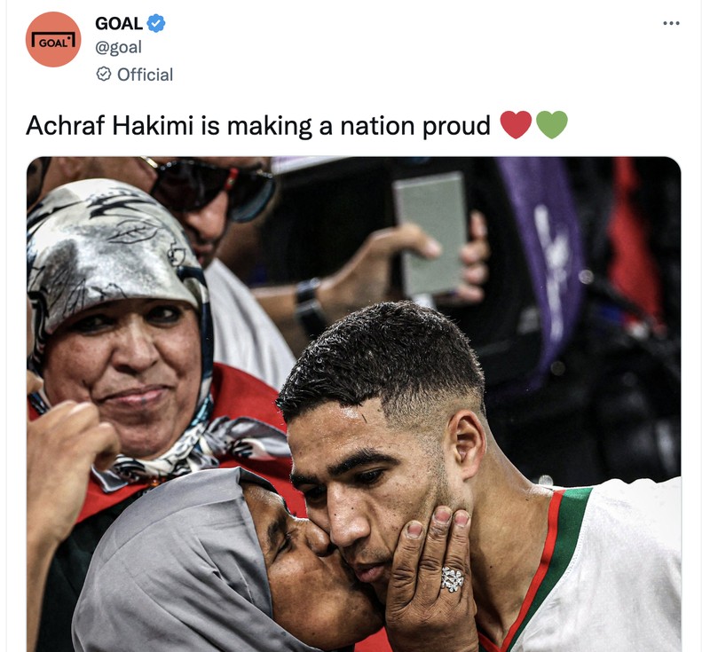 Achraf Hakimi Cium Ibu