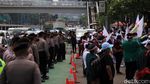 Ada Demo, Arus Lalin di Depan DPR Sempat Tersendat