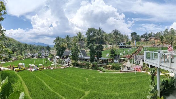 Antapura de'Jati, restoran estetik di Garut.