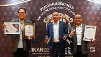 Selain itu, sepanjang tahun 2022 Bank DKI telah berhasil meraih total sebanyak 28 (dua puluh delapan) penghargaan dari berbagai lembaga bergengsi, diantaranya penganugerahan sebagai peringkat 15 dari 20 Bank Terbaik versi majalah Forbes Indonesia. Terbaru, Direktur Utama Bank DKI, Fidri Arnaldy diakui sebagai “TOP 100 CEO 2022“ versi majalah Infobank.
