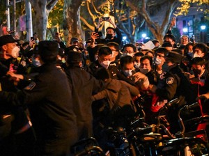 Ramai Demo Aturan COVID di China, Ada Teriakan Tolak Diktator!