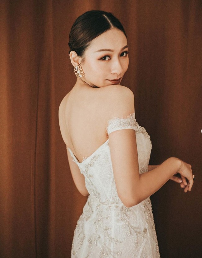 Menurut laporan, seseorang menawarkan untuk menjual rekaman seks yang menampilkan Denice. Penjual video tersebut mengatakan bahwa dia ada sebuah klip pemerkosaan Miss Hong Kong Denice Lam tahun lalu. Si penjual juga akan memberikan foto Denice tanpa busana di tempat tidur bersama seorang pria. Foto: Dok. Instagram