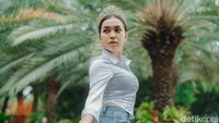 Potret seksi Dita Johard. (Foto: Kenny Gida)