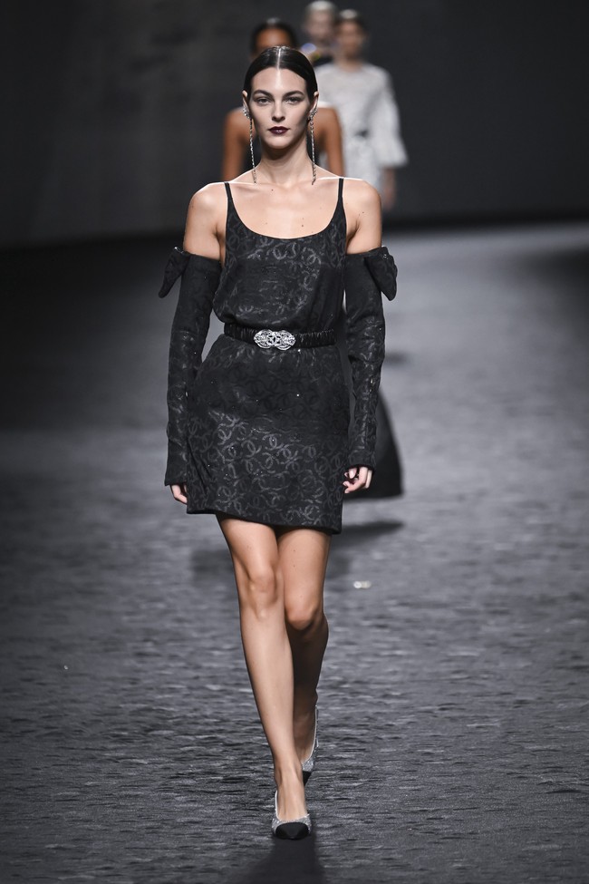Inilah koleksi Chanel Spring/ Summer 2023. Foto: Victor VIRGILE/ Getty Images. 