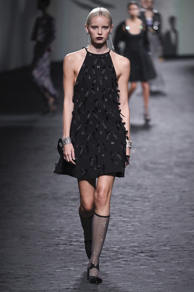 Inilah koleksi Chanel Spring/ Summer 2023. Foto: Victor VIRGILE/ Getty Images.