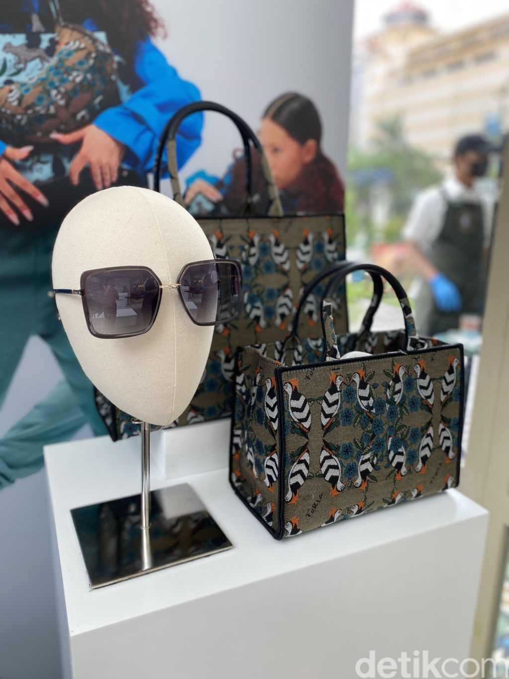 Foto Koleksi Furla Fall Winter 2022