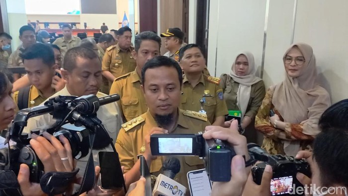 Gubernur Sulawesi Selatan Andi Sudirman Sulaiman.
