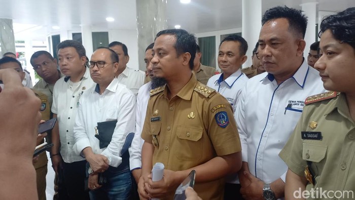 Gubernur Sulsel ASS mengumumkan kenaikan UMP Sulsel menjadi Rp 3,3 Juta di 2023