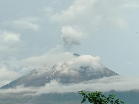 gunung semeru erupsi 28 November 2022 pukul 05:56 gunung semeru erupsi 28 November 2022 pukul 05:56