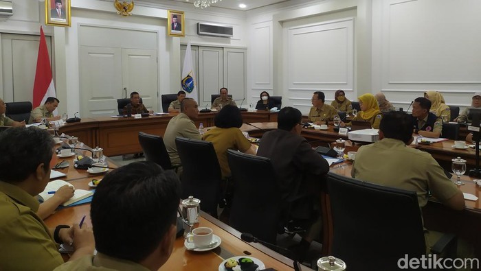 Heru Budi kumpulkan seluruh Kepala Dinas DKI.