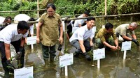 Penanaman pohon ini juga menjadi bukti peduli perusahaan akan bumi dan lingkungan yang lebih baik. Nota kesepahaman itu diteken bersama dengan BKSDA Jakarta Bertempat di Suaka Marga Satwa Muara Angke, Jakarta.