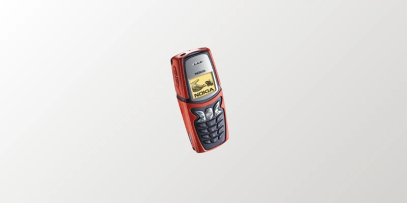 Berikut ini foto-foto HP serba pertama di dunia. Merek mana yang jadi pelopor HP? Ada yang bisa tebak?