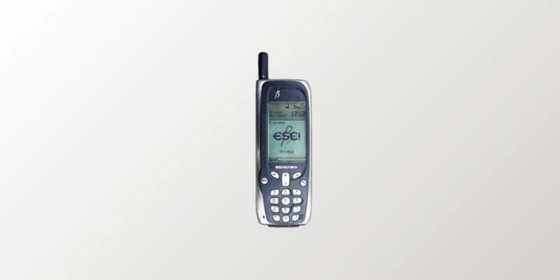 Berikut ini foto-foto HP serba pertama di dunia. Merek mana yang jadi pelopor HP? Ada yang bisa tebak?