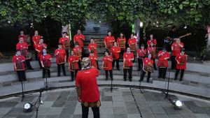 Puluhan Pengidap Down Syndrome Tampil Apik Mainkan Angklung!