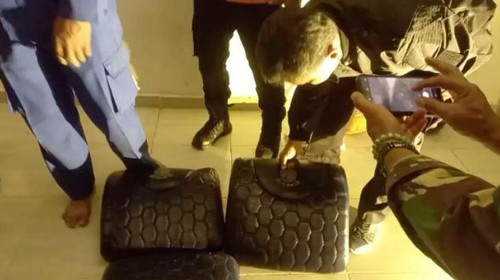 Jok helikopter yang ditemukan nelayan di Belitung Timur