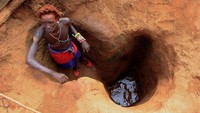 Dilaporkan dalam 4 tahun terakhir, hujan tahunan turun sangat sedikit di Kenya. Bahkan Ethiopia dan Somalia pun demikian. Hal itu memaksa 1,5 juta orang meninggalkan rumah untuk mencari makanan dan air di tempat lain.  