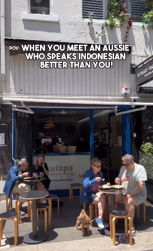 Kelapa Cafe Milik Bule di Australia yang Tawarkan Menu Jajanan Pasar
