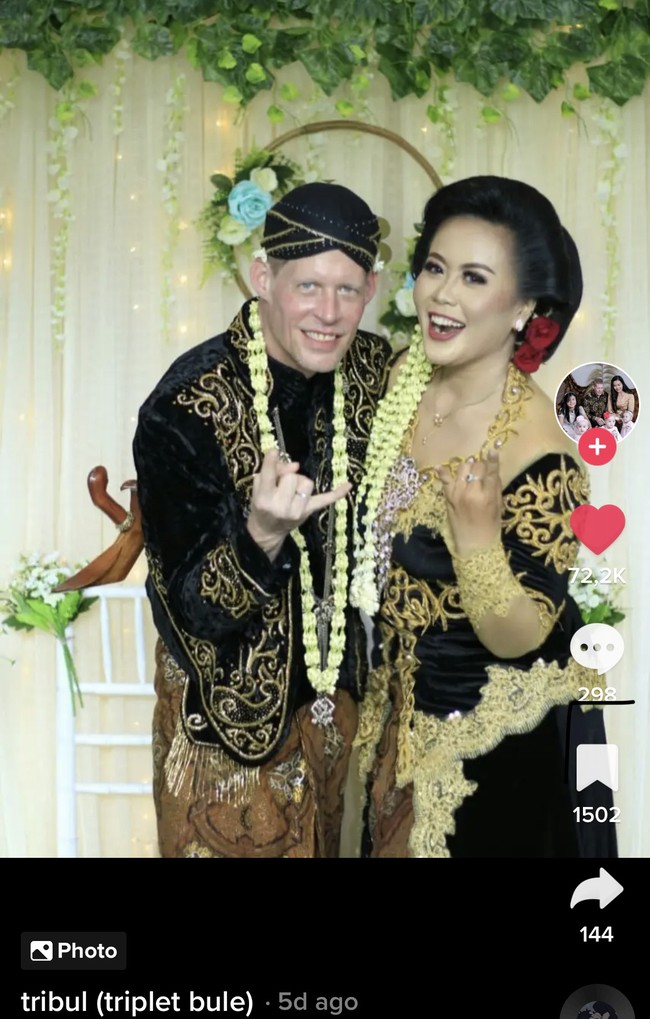 Nana menuturkan saat itu suaminya, Brandt Lafave (50 tahun) baru saja liburan di Jepara, Jawa Tengah. Brandt kemudian mampir ke Semarang sebelum kembali ke Amerika Serikat. Sebelum kembali ke US setelah selesai liburan di Jepara rencana hanya tiga hari di Semarang, lalu mau ke Yogyakarta dan pulang ke US. Tapi jadi seminggu di Semarang setelah kami bertemu, ucap Nana sambil tersenyum malu. Sebelum dia kembali ke US dia menyatakan cinta ke saya. Tapi kita LDR-an dan dia kembali ke Indonesia setelah delapan bulan di US, tambahnya. Foto: Dok. TikTok @ernalafave