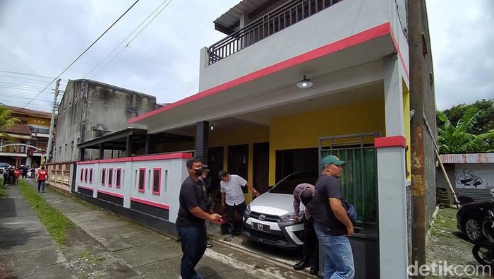 Lokasi penemuan tiga mayat sekeluarga di Dusun Prajenan, Desa Mertoyudan, Kecamatan Mertoyudan, Kabupaten Magelang, Senin (28/11/2022).