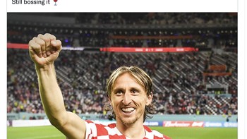 Luka Modric yang berumur 37 tahun dan timnya berharap melangkah jauh di turnamen ini sementara KDB yang berusia 31 tahun mengklaim Belgia terlalu tua untuk memenangkan kompetisi, cetus akun ini. Foto: Twitter