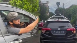 Viral Mobil Google Maps Nyasar, Sopirnya Tanya Jalan ke Warga