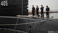Adik dari KRI Nanggala-402 ini memiliki bobot 1.595 ton dan dilengkapi dengan teknologi radar Naval Combat Management MSI-90U Mk2.