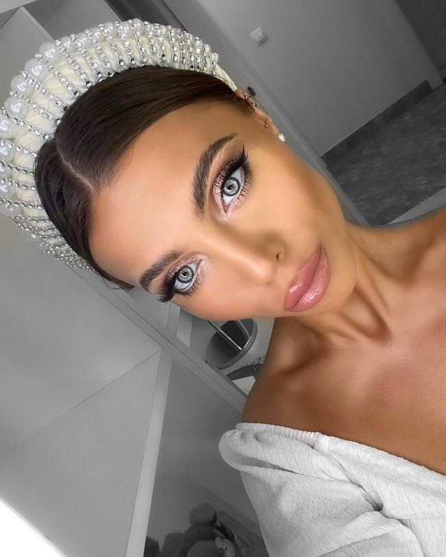 Natalija sering membagikan potret cantiknya di Instagram. Selain bekerja sebagai dokter, wanita 27 tahun tersebut juga seorang blogger.Foto: Instagram Natalija Ilic