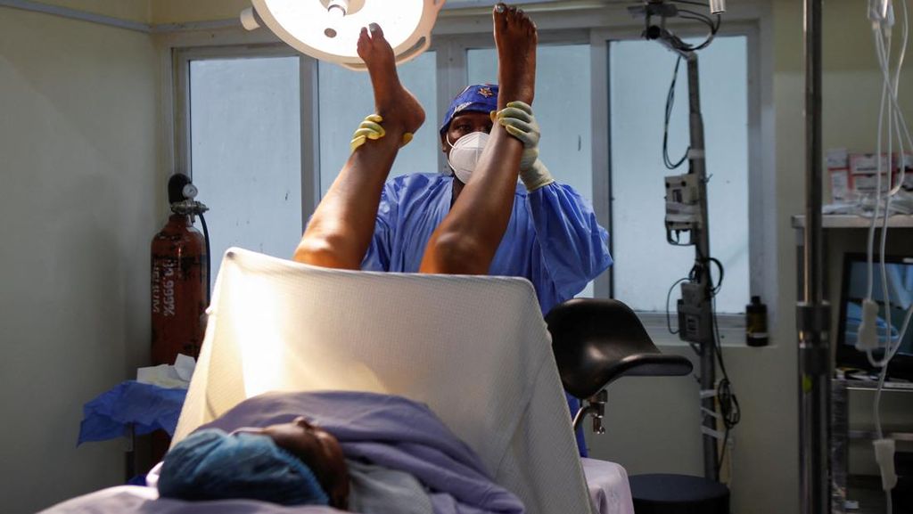 Wanita di Kenya Jalani Operasi Klitoris Setelah Jalani Sunat Semasa Kecil