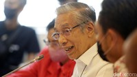 Fraksi PDIP sangat memerhatikan perkembangan isu dan persoalan di sektor kesehatan, terutama dalam masa pandemi COVID-19 sekarang ini. Oleh karena itu pembahasan Omnibus Law Kesehatan juga menjadi perhatian fraksi.