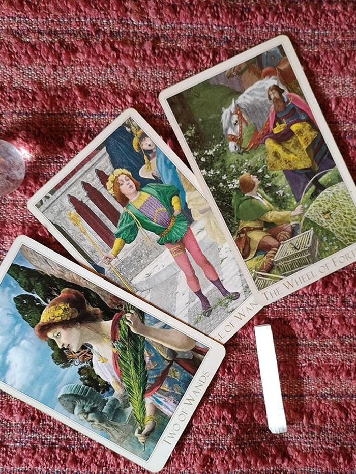 Pembacaan Kartu Tarot Christin.