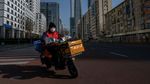 Penampakan Sepinya Pusat Bisnis di Beijing Gegara Lockdown