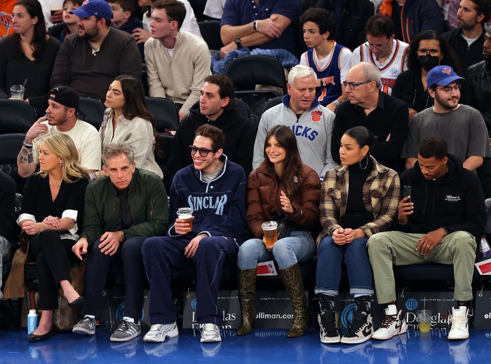 Pete Davidson dan Emily Ratajkowski Pete Davidson dan Emily Ratajkowski
