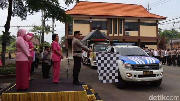 polres Bojonegoro sumbang bantuan untuk korban gempa Cianjur