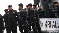 Sebelumnya Anggota Komisi I DPR, Bobby Adhityo Rizaldi, berbicara soal nama Panglima TNI pengganti Jenderal Andika Perkasa yang akan dikirimkan ke DPR hari ini. Bobby menilai sinyal kuat pengganti Andika mengarah kepada KSAL Laksamana TNI Yudo Margono.