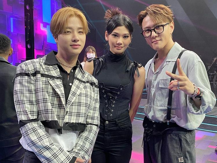 Rachel Manurung Calon Bintang yang Lahirnya Disaksikan iKON