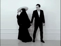 Alasan Istri Teddy Syah Biarkan Foto Mendiang Rina Gunawan Terpajang di Rumah