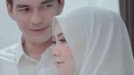 Kemesraan Teddy Syah dan Istri Baru