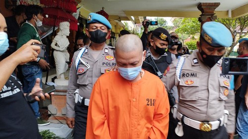 Tersangka narkoba Andi Prayitno (40) di Polresta Denpasar, Senin (28/11/2022).