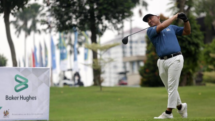 Turnamen PGA 2022 (Perkumpulan Golf Airlangga) Piala Rektor UNAIR 2022 digelar di Padang Golf Pondok Indah. Turnamen ini diikuti 125 peserta.