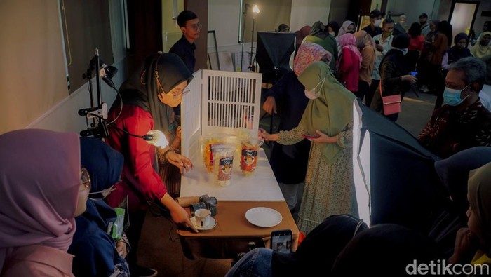 umkm surabaya diajari pelatihan digital marketing