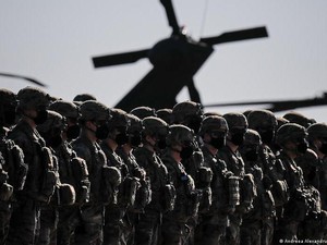 Aliansi NATO Perkuat Sayap Timurnya