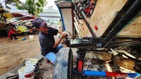 Regulasi andong wisata di DKI Jakarta hanya membolehkan beroperasi di kawasan wisata seperti Monas pada hari libur nasional dan akhir pekan Sabtu Minggu. 