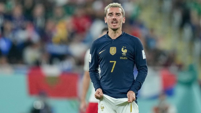 DOHA, QATAR - NOVEMBER 26: Antoine Griezmann of France looks on during the FIFA World Cup Qatar 2022 Group D match between France and Denmark at Stadium 974 on November 26, 2022 in Doha, Qatar. (Photo by Berengui/DeFodi Images via Getty Images)