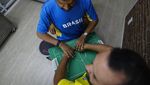 Membantu Teman Tunanetra-Tuli Rasakan Piala Dunia 2022