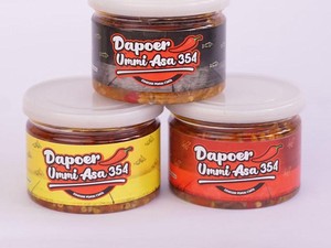 Cicip Pedasnya Sambal Bawang-Teri Kemasan, Praktis Disantap Kapan Saja