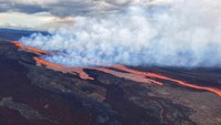 Hingga saat ini aliran lahar belum membahayakan kota-kota di Hawaii yang didiami populasi warga. Namun USGS telah memperingatkan kepada sekitar 200 ribu warga di Big Island Hawaii bahwa Erupsi yang terjadi sangat dinamis dan lokasi aliran laharnya bisa berubah dengan cepat. (U.S. Geological Survey via AP)